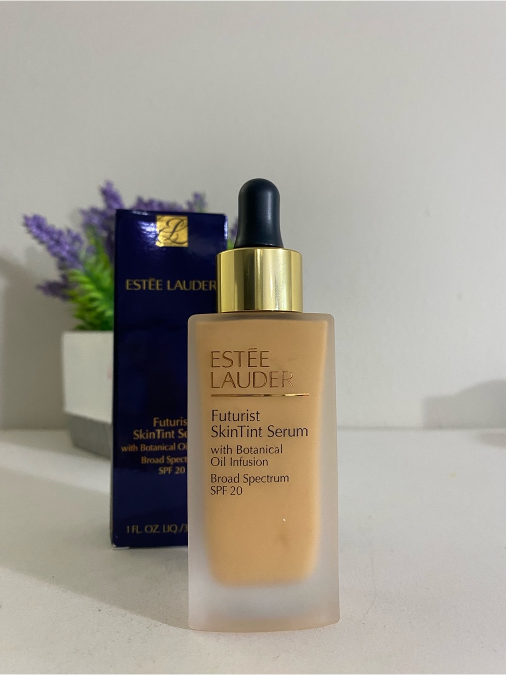 4W1 Honey Bronze~ Estée Lauder Futurist Skin Tint Serum, SPF 20, 1 OZ